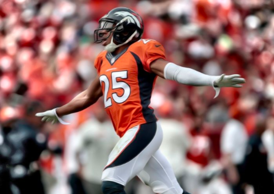 NFL: Chris Harris se va de los Denver Broncos