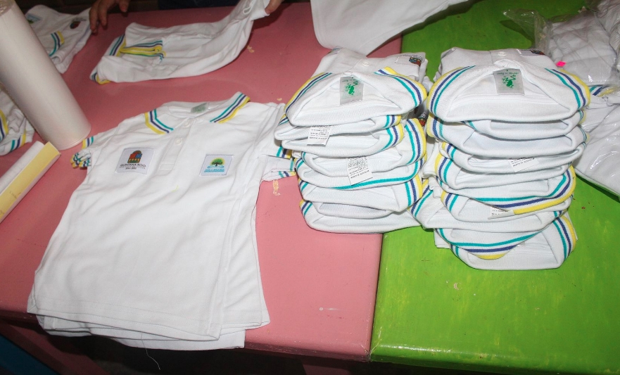 Suspenden compra de uniformes escolares para alumnos de Quintana Roo