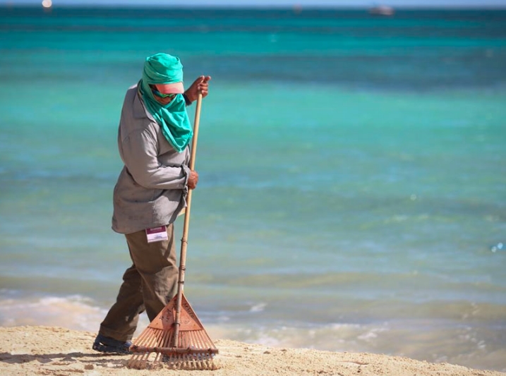 Playas de Solidaridad se mantienen limpias de sargazo