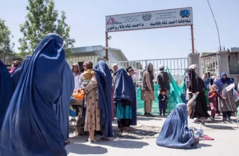 Afganistán golpeado por escasez de oxígeno a medida que aumentan los casos de Covid
