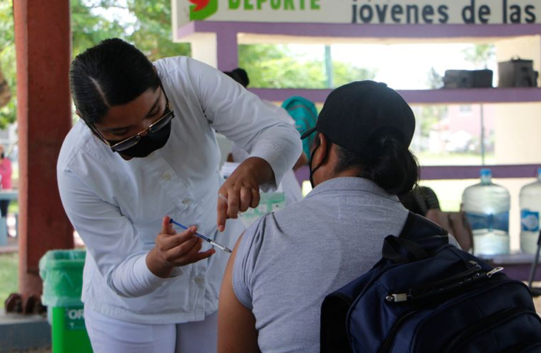 Treintones de Playa del Carmen ya tienen fecha para la vacuna COVID
