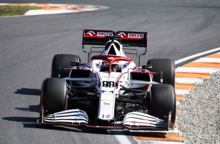Kubica seguirá reemplazando a Raikkonen, ahora en Italia
