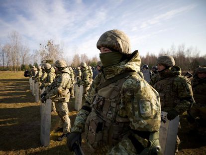 El Kremlin acusa a EE UU y sus aliados de introducir armas en Ucrania