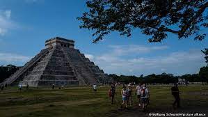 Crece protesta maya en México para "recuperar" Chichén Itzá