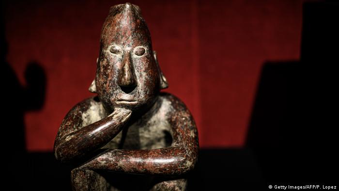 Firma francesa subasta 74 piezas arqueológicas de México