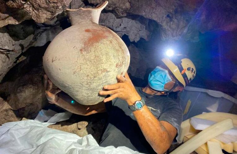 ¡Denuncia histórica! Ciudadano halla estas piezas mayas en cueva de QRoo