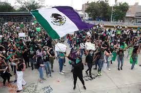 Casi un millar de abortos fueron perseguidos penalmente en México durante 2022