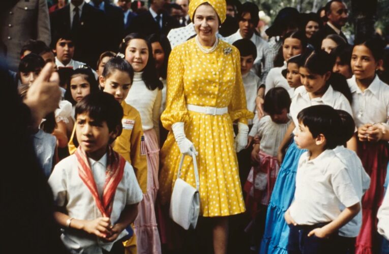 Isabel II en México: las entrañables imágenes de las dos visitas de la reina al país azteca