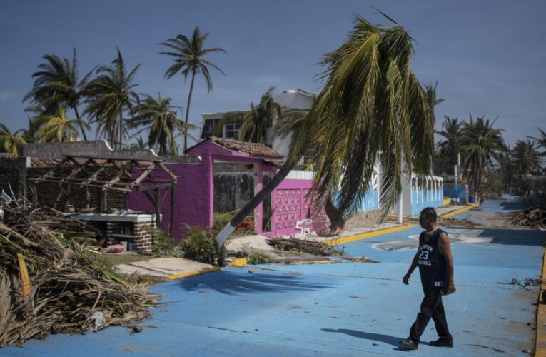 México: aumenta a 48 los muertos por huracán Otis y crece desespero de familiares por desaparecidos