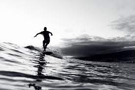 ¿Sabías que el surf tiene un santo patrón? Esta es su historia