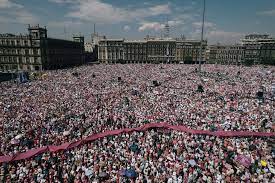 Más de 100.000 personas protestan en México contra las modificaciones al INE