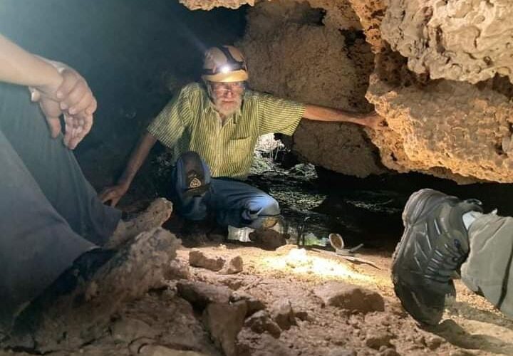 Encuentran vasija maya en cueva de Playa del Carmen