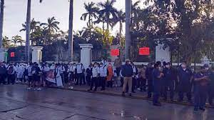 Playa del Carmen: Trabajadores del Hotel Princess se van a paro de labores