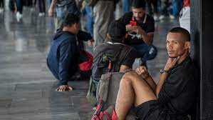 Los venezolanos varados en México mantienen la esperanza de que Biden cambie la política fronteriza: ‘Quiero tener fe’
