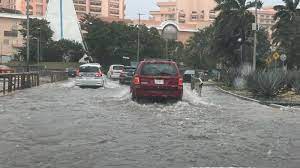 Frente frío 27 genera lluvias e inundaciones en Playa del Carmen