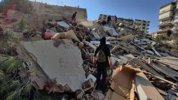 Reportan que un número importante de deportistas turcos están bajo los escombros