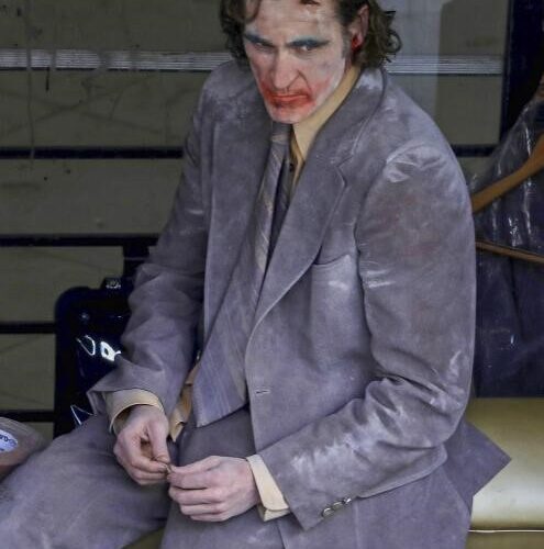 Revelan imágenes de Joaquin Phoenix en Joker 2