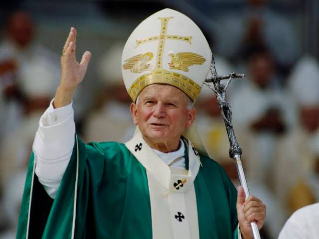 Iglesia polaca defiende a Juan Pablo II tras revelaciones de encubrimiento