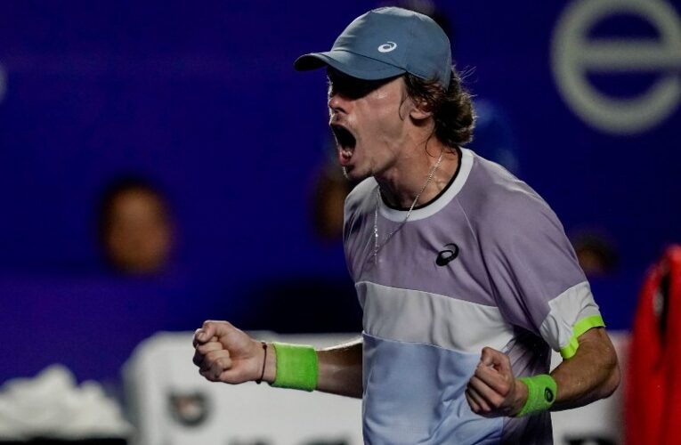 Alex de Miñaur se corona en el Abierto Mexicano de Tenis