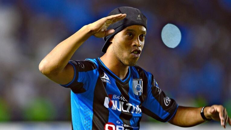 Ronaldinho estará presente en la reapertura del estado Corregidora de Querétaro