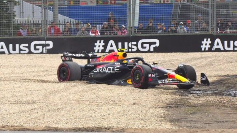 Sergio Pérez saldrá último en el GP de Australia