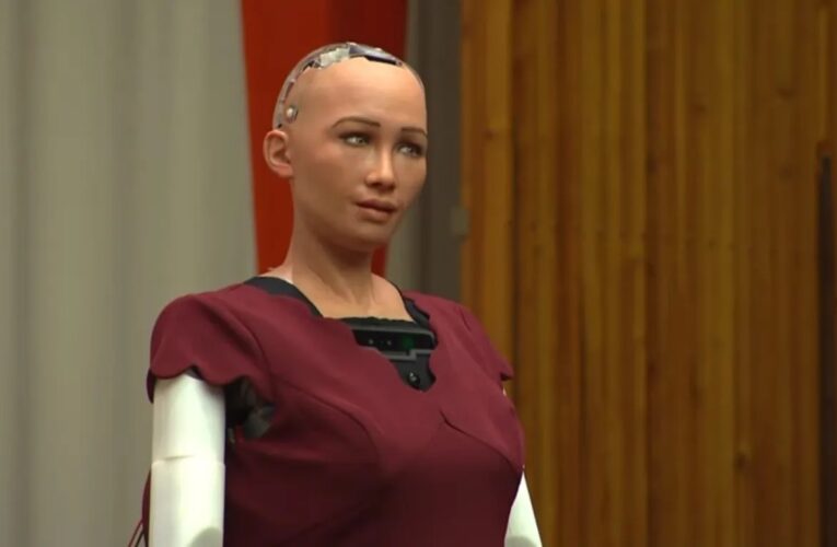 Robots responderán a periodistas en conferencia de prensa sin precedentes