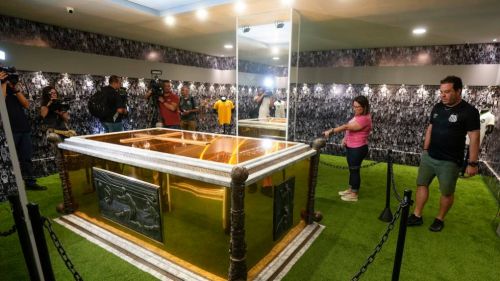 Mausoleo que alberga los restos de Pelé abre sus puertas