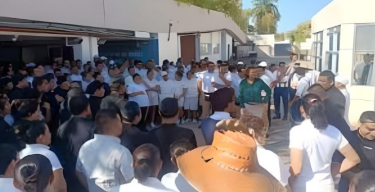 Realizan paro de labores trabajadores del hotel Meliá Paradisus de Playa del Carmen; exigen pago de utilidades