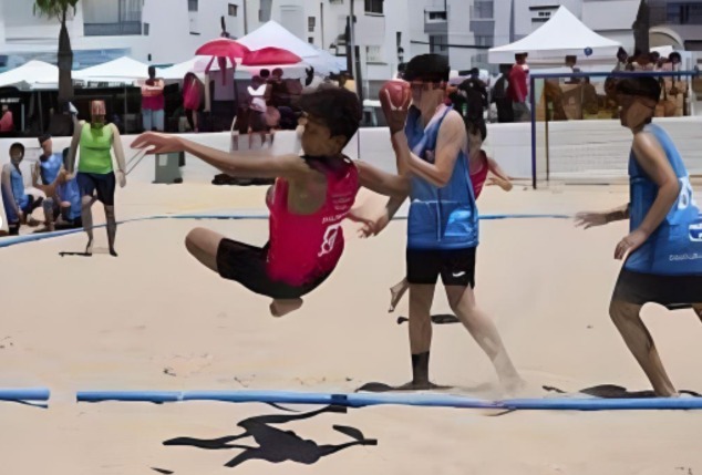 Más de 3.000 jugadores de 207 equipos de balonmano playa se citan en la Playa del Carmen