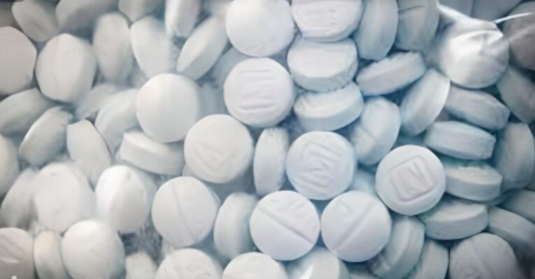 México clausura 23 farmacias en destinos turísticos del Caribe por venta de píldoras falsas