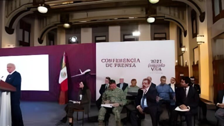 Gobierno de México formaliza compra de Mexicana de Aviación; acuerdo histórico hace justicia a trabajadores