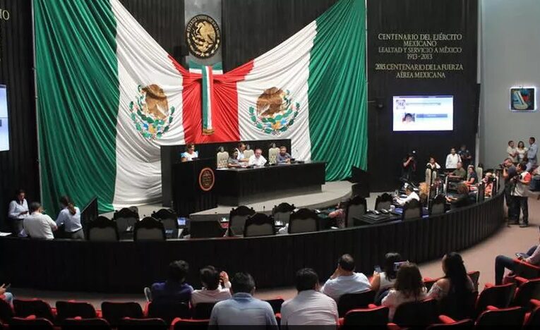 Presentan cambios en la cúpula administrativa del Congreso de Quintana Roo