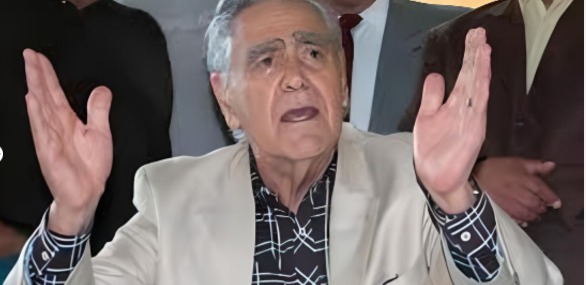 Eric del Castillo reaparece y aclara rumores sobre supuesta demencia senil
