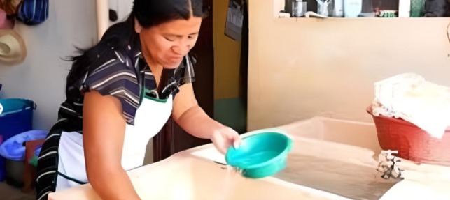 México es de los países donde las mujeres dedican más tiempo a los trabajos domésticos y de cuidados