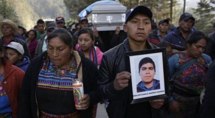 Declaran culpables a 11 policías de “fusilar y carbonizar” a 17 migrantes en el norte de México