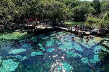 Un turista estadounidense murió luego de hacer un clavado en el Cenote Azul de Playa del Carmen