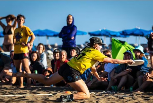 El torneo internacional de frisbee en Puerto del Carmen concentró a 400 participantes