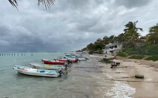 Alerta marina en Playa del Carmen: Cierran puerto por Frente Frío No.12