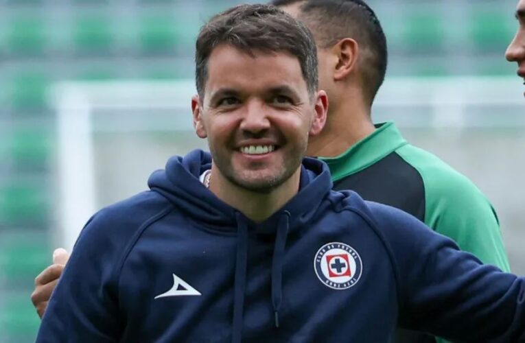 Nicolás Larcamón, con la historia en contra en su llegada a Cruz Azul