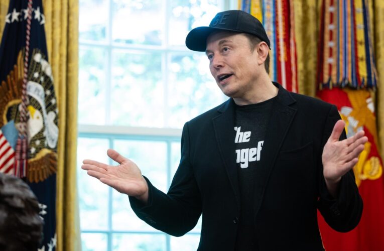 Musk asegura que el robot Optimus de Tesla acabará con la pobreza en todo el mundo