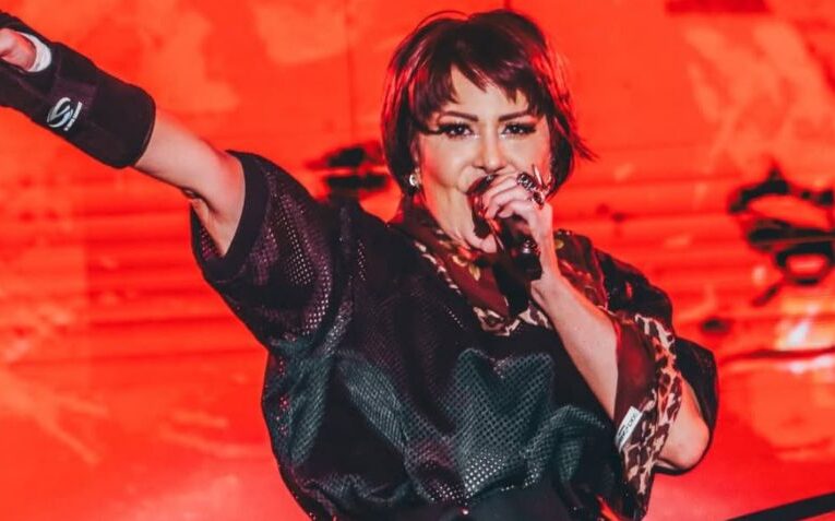 Acusan a Alejandra Guzmán de quitarles recursos a personas de la tercera edad: “Estás mal, tienes mucho dinero”