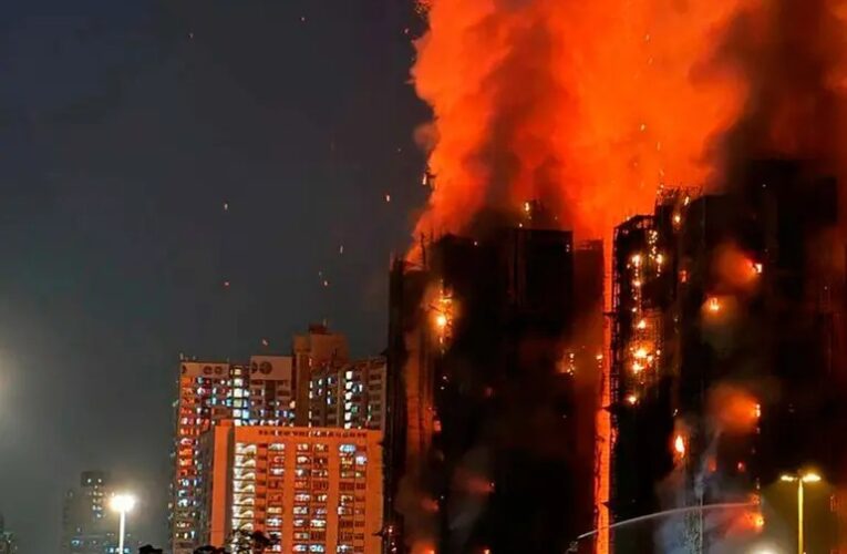 Hong Kong detiene a 13 por el incendio en Tai Po que dejó 151 muertos