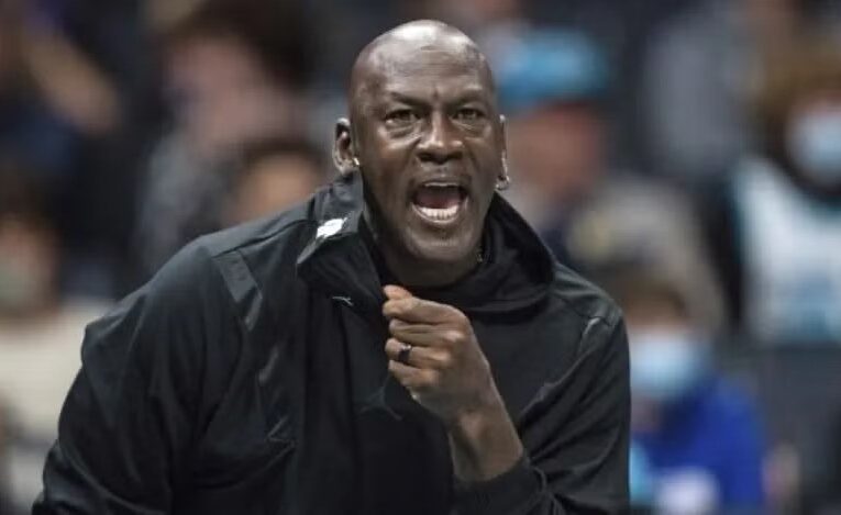 Michael Jordan critica la falta de pasión y la distracción comercial en la NBA actual