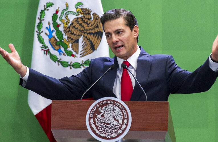 Peña Nieto reaparece en México tras casi siete años y desata revuelo en redes