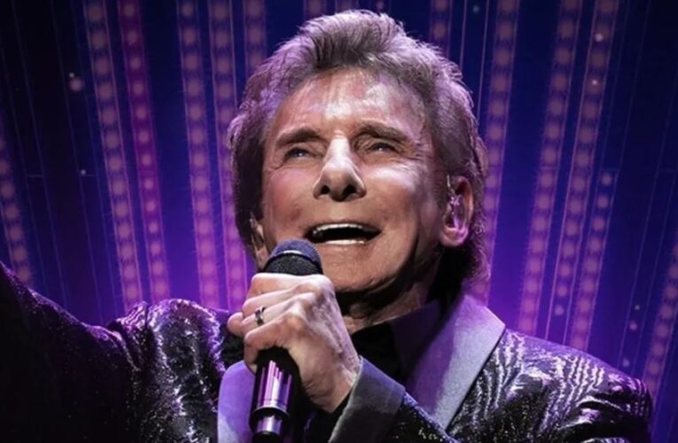 Cantante Barry Manilow, conocido por el éxito ‘Copacabana’, revela que tiene cáncer de pulmón; pospone conciertos