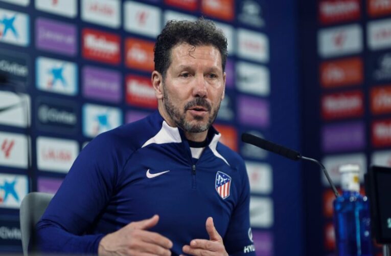 Simeone elogia a Obed Vargas en la primera titularidad del mexicano con el Atlético de Madrid