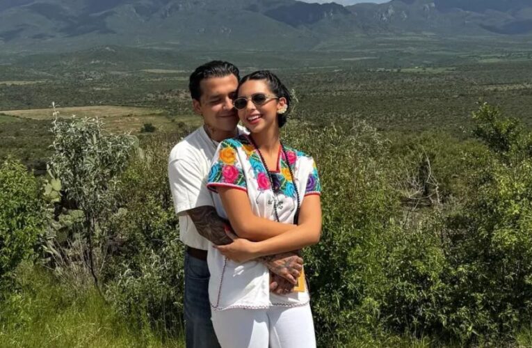 Christian Nodal presume romántica foto con Ángela Aguilar y desmiente rumores de separación: “Contigo me aplaqué”