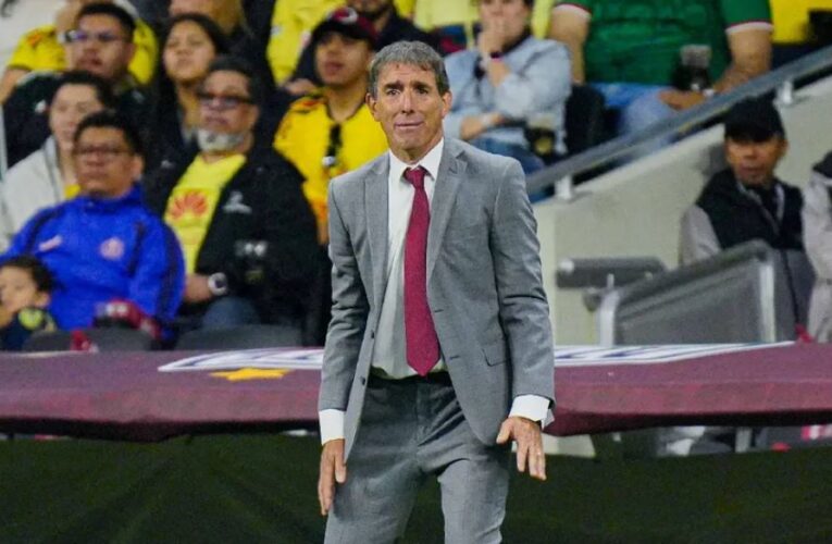 “Tenemos que mejorar y completar la plantilla”: Guillermo Almada reconoce que América necesita refuerzos