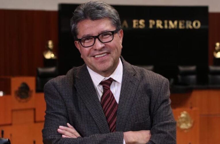 Ricardo Monreal liga la discusión sobre Inteligencia Artificial con la revisión del examen de la UNAM
