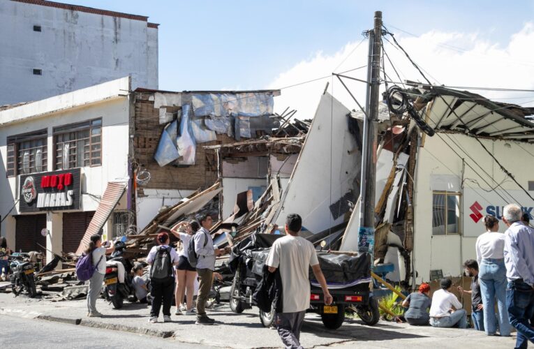 México alista 255 militares y ayuda humanitaria para Colombia